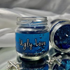 Ugly Love gyertya