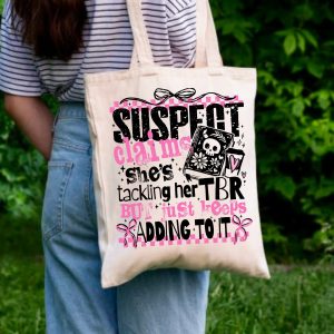 Suspect claims she’s tackling her TBR… vászontáska