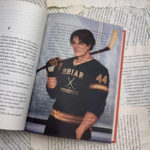 Garrett Graham - Off Campus page overlay - áttetsző print