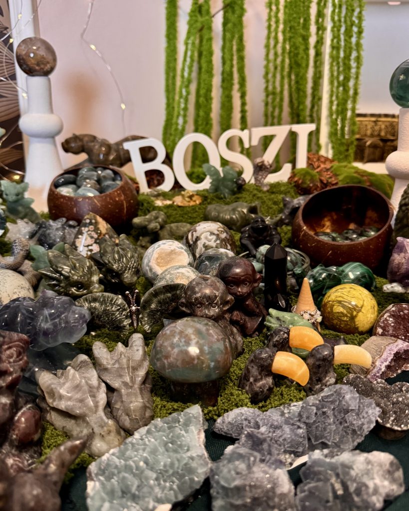 ásvány live sale asztal
